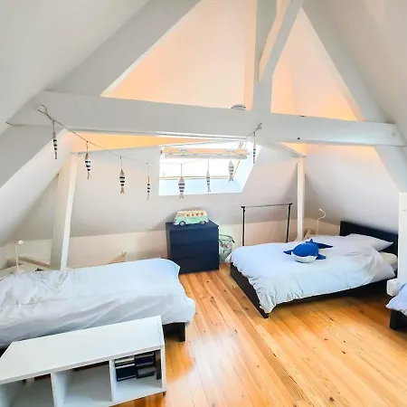 Maison Face A La Avec La A 50 M & Parking Prive Saint-Aubin-Sur-Mer (Calvados)