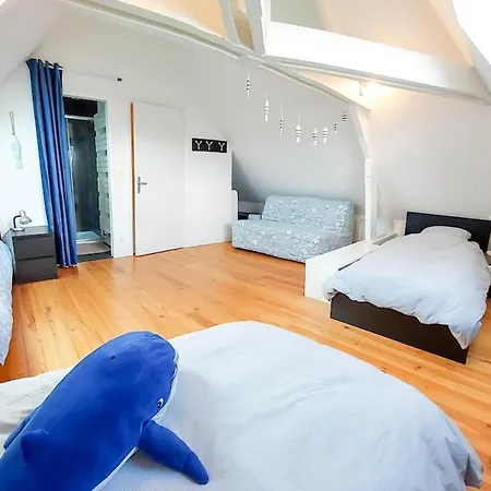 Maison Face A La Avec La A 50 M & Parking Prive *