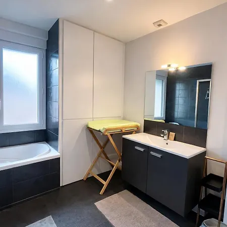 Vakantiehuis Maison Face A La Avec La A 50 M & Parking Prive Saint-Aubin-Sur-Mer (Calvados)