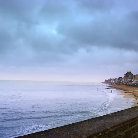 Vakantiehuis Maison Face A La Avec La A 50 M & Parking Prive *
