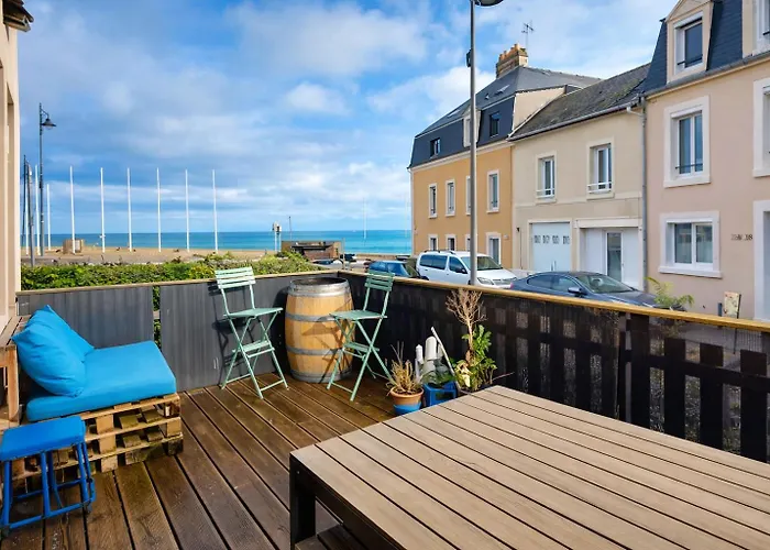 Maison Face A La Avec La A 50 M & Parking Prive 別荘