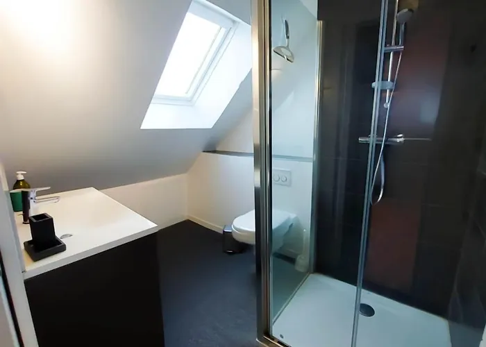 Maison Face A La Avec La A 50 M & Parking Prive